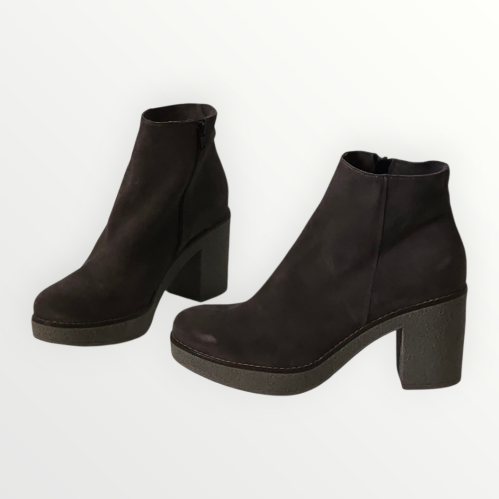 Oroscuro‎ “Made in Italy” Suede Block Heel Ankle Boots Gray EU 40 US 9 Italian
